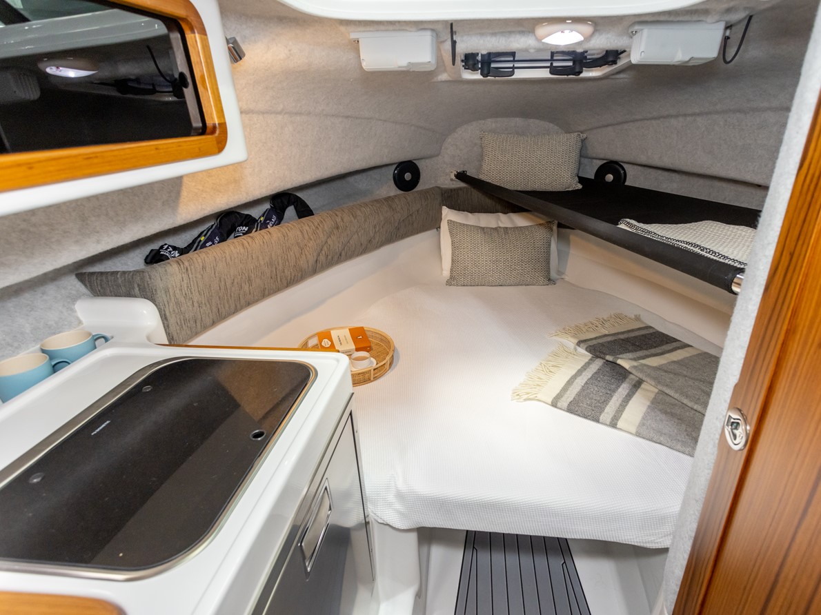 spacious cabin with 2.5m bunks