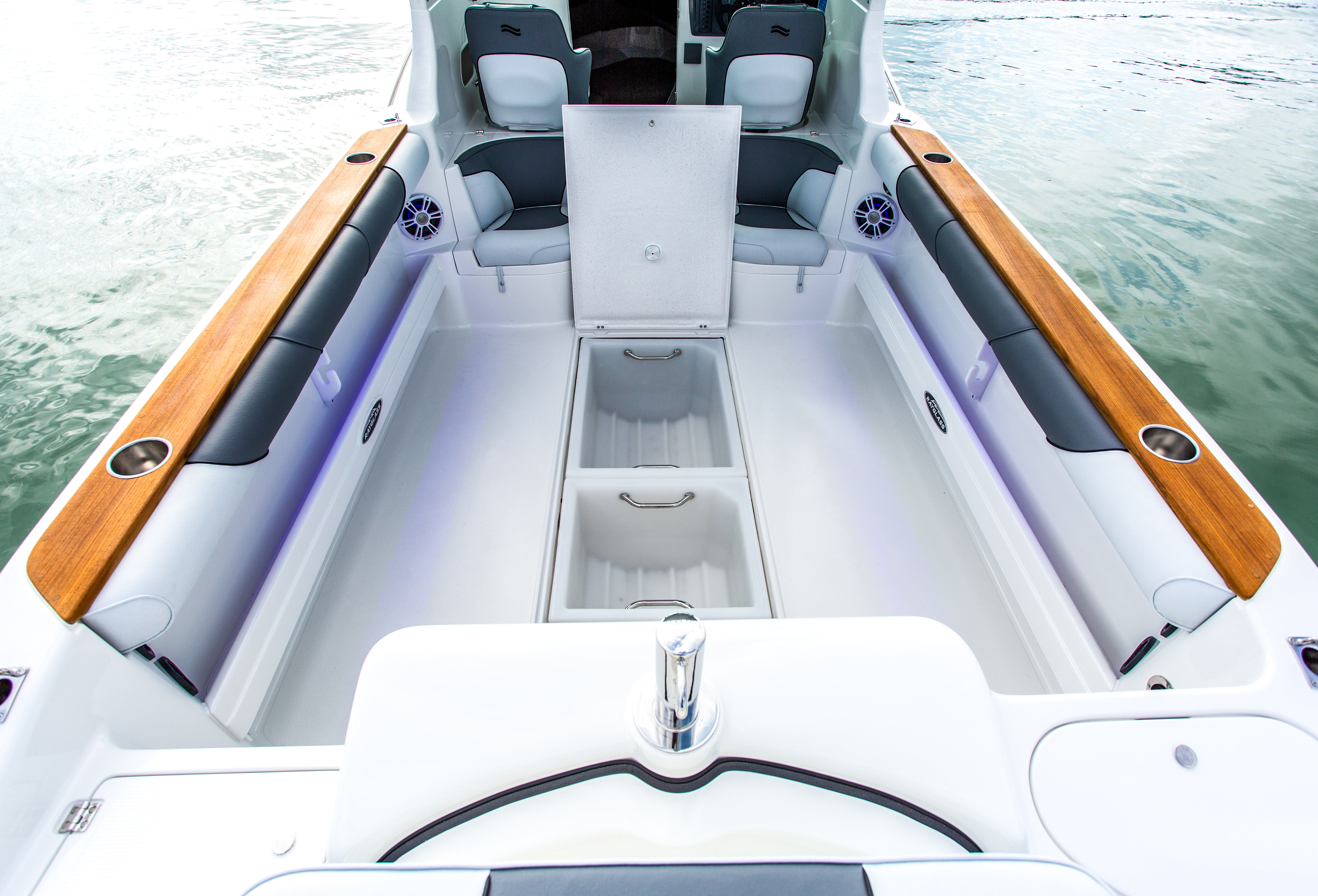 Huge underfloor storage areas