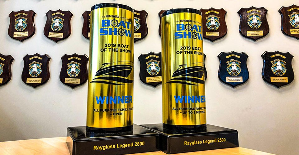 RAYGLASS LEGEND RANGE WINS TWO MORE AWARDS AT HUTCHWILCO BOAT SHOW