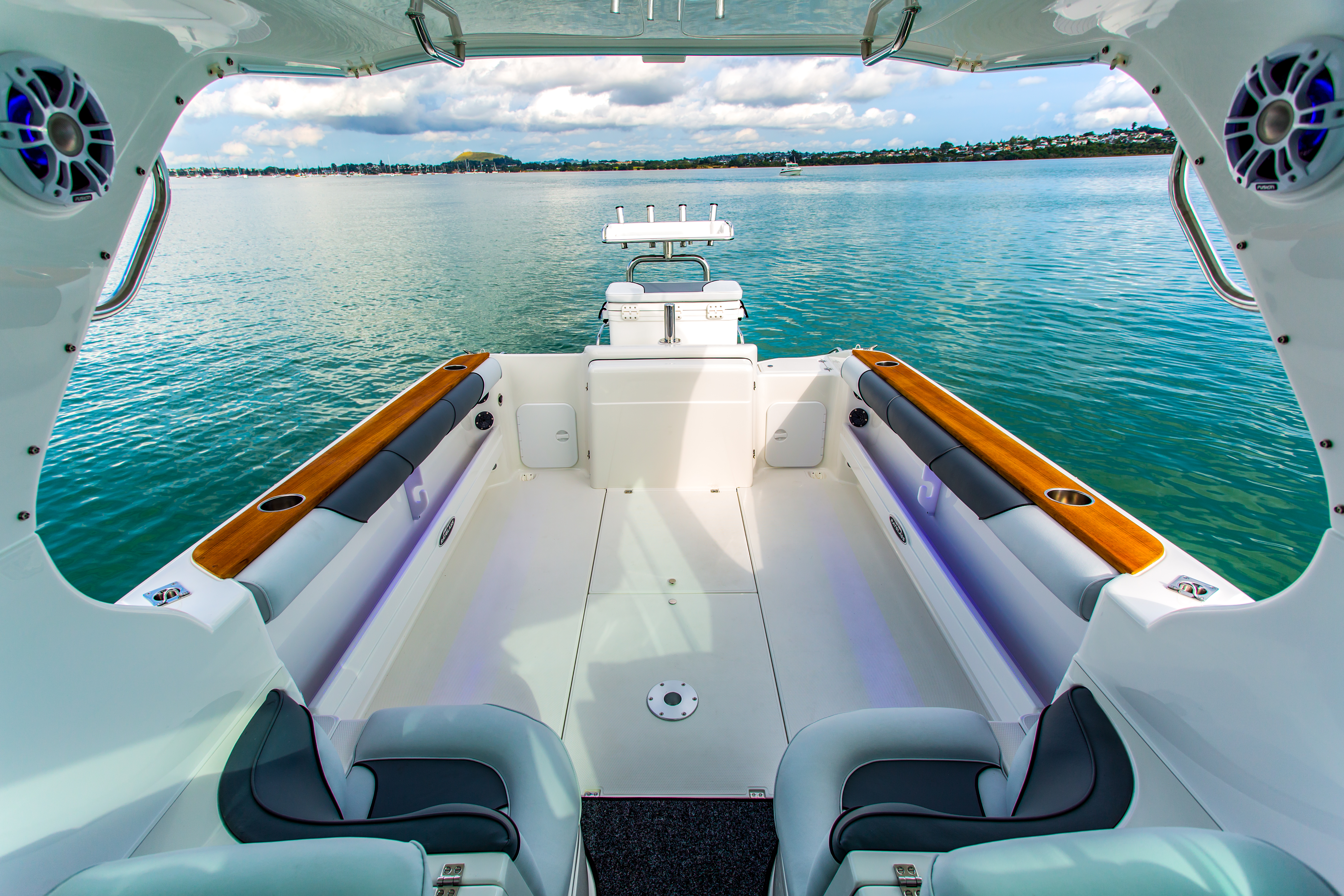 Expansive multipurpose cockpit